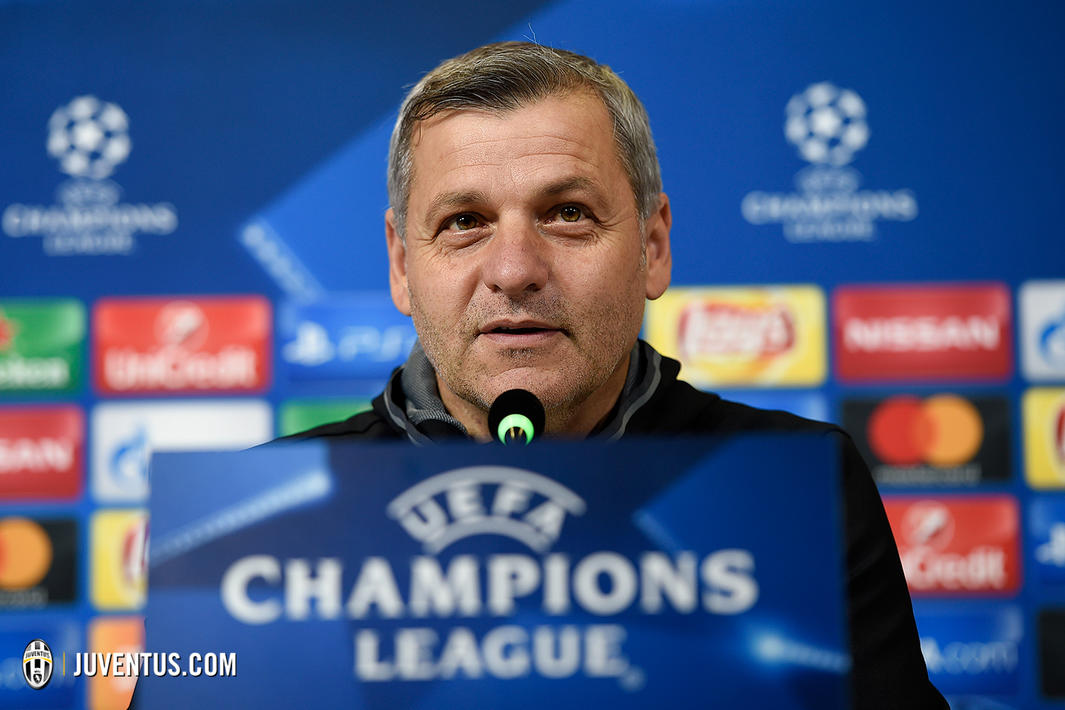 包含里昂主帅誓带队冲击欧冠资格的词条