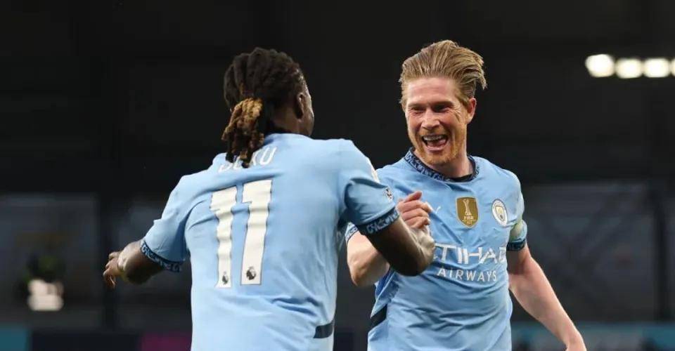 曼城取得三连胜，提前赢得小组头名