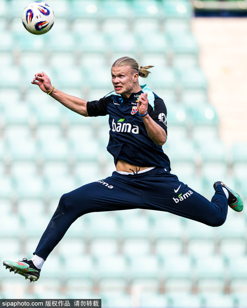 关于德布劳内打破进球荒，哈兰德球迷集体高唱助威的信息