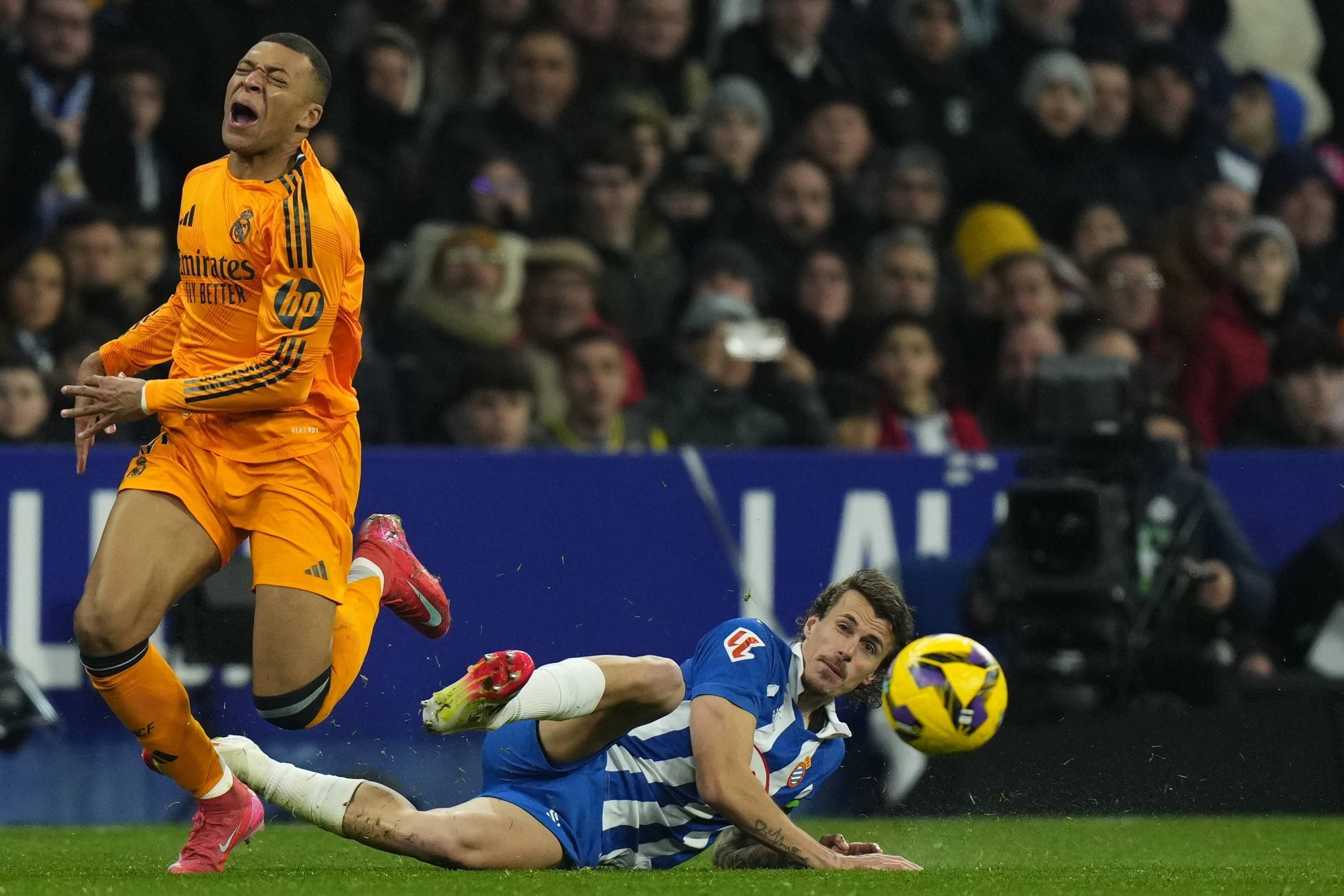 关于VAR判罚再引争议，姆巴佩对阵国安裁判判点引发巨大争议的信息