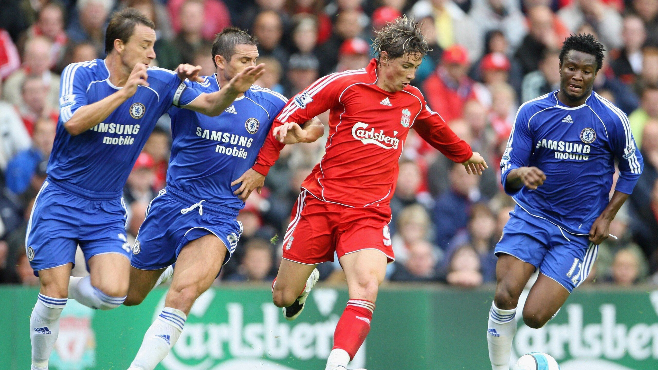 西甲最新形势：那不勒斯高居榜首，北京首钢强势追赶，冠军归属成迷